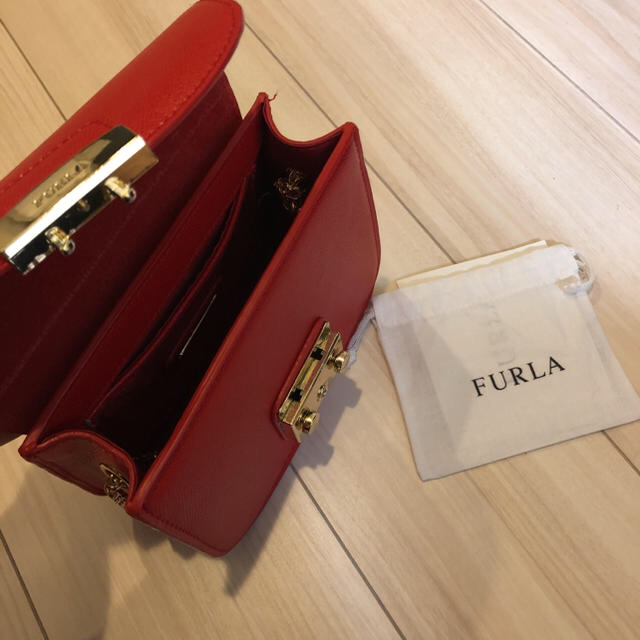 Furla(フルラ)のFURLA メトロポリス レッド レディースのバッグ(ショルダーバッグ)の商品写真