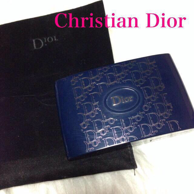 Christian Dior(クリスチャンディオール)のDior 正規品 ミニ メイクパレット コスメ/美容のベースメイク/化粧品(その他)の商品写真