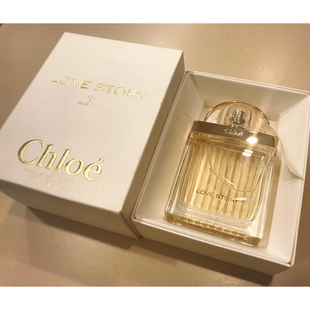 Chloe(クロエ)の《niko様専用》クロエ 香水 ラブストーリー 箱付き コスメ/美容の香水(香水(女性用))の商品写真