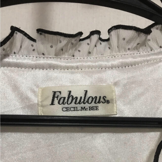 Fabulous Angela(ファビュラスアンジェラ)のFabulous CECIＬ Mc BEE ブラウス シャツ 半袖 フリル レディースのトップス(シャツ/ブラウス(半袖/袖なし))の商品写真