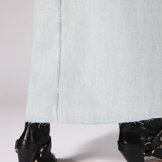 DIESEL(ディーゼル)のDIESEL 18S/S 美品 24インチ  レディースのスカート(ロングスカート)の商品写真