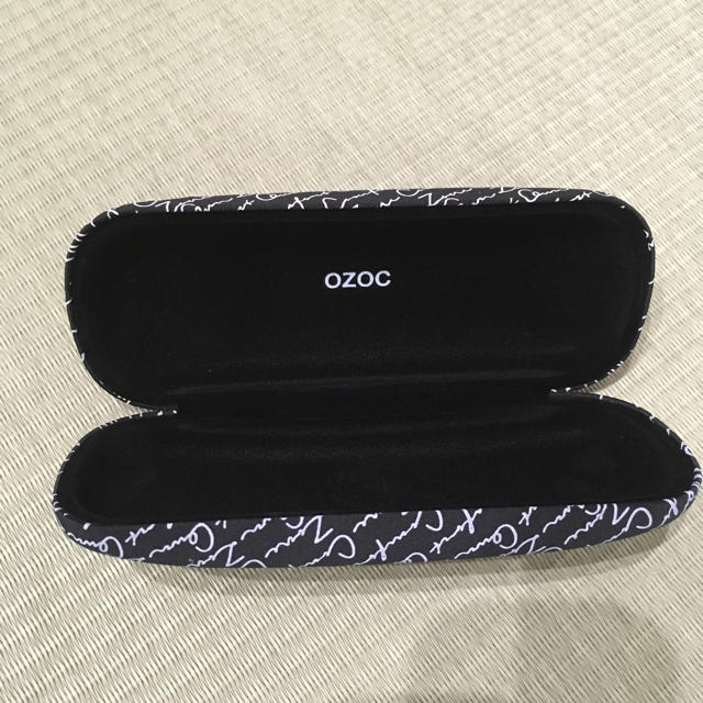 OZOC(オゾック)のOZOC  メガネケース レディースのファッション小物(サングラス/メガネ)の商品写真