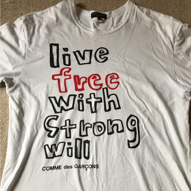 COMME des GARCONS(コムデギャルソン)のコムデギャルソン Tシャツ メンズのトップス(Tシャツ/カットソー(半袖/袖なし))の商品写真