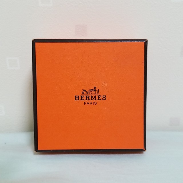 Hermes(エルメス)のエルメス エマイユ バングル　グリーン  レディースのアクセサリー(ブレスレット/バングル)の商品写真