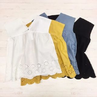 ユニクロ(UNIQLO)の新品未使用 UNIQLO コットン エンブロイダリー ブラウス 黄色 M(シャツ/ブラウス(半袖/袖なし))