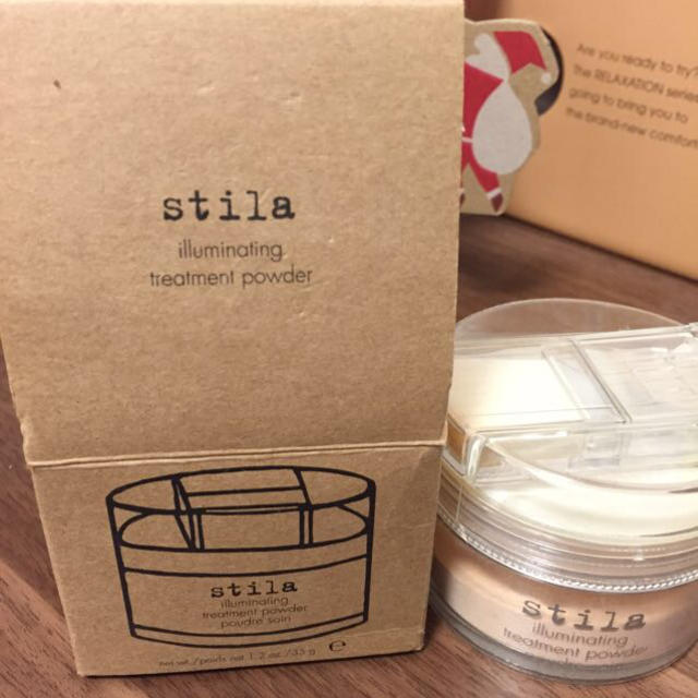 stila(スティラ)のstilla イルミネーティングパウダー コスメ/美容のベースメイク/化粧品(その他)の商品写真