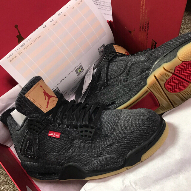 Levi's(リーバイス)のNike Jordan 4  Levi's ナイキ リーバイス ブラックデニム メンズの靴/シューズ(スニーカー)の商品写真