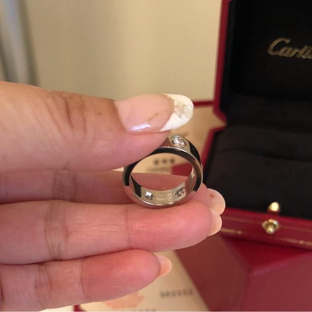 Cartier(カルティエ)のカルティエ  ラブリング   フルダイヤ   48号   WG レディースのアクセサリー(リング(指輪))の商品写真