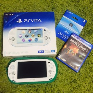 プレイステーションヴィータ(PlayStation Vita)のPSVITA ビータ Light Blue/White ＋ マインクラフト(携帯用ゲーム機本体)