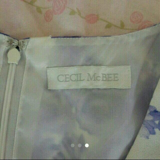 CECIL McBEE(セシルマクビー)の【CECIL McBEE】花柄ワンピース レディースのワンピース(ミニワンピース)の商品写真