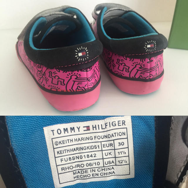TOMMY HILFIGER(トミーヒルフィガー)のトミー ヒルフィガー×キース・ヘリング 子供靴 キッズ/ベビー/マタニティのキッズ靴/シューズ(15cm~)(スニーカー)の商品写真