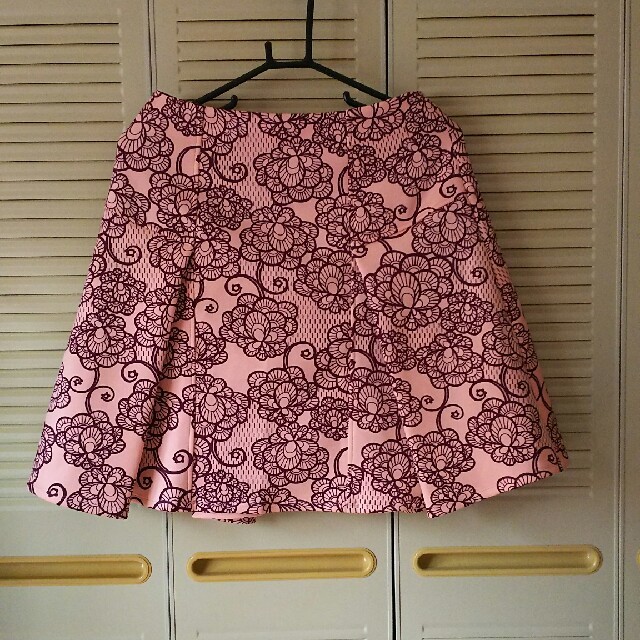 YUMA KOSHINO(ユマコシノ)の☆YUMA   KOSHINOのスカート☆ レディースのスカート(ひざ丈スカート)の商品写真