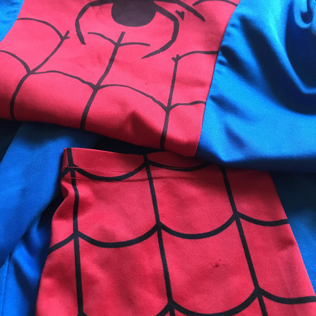 Disney(ディズニー)のスパイダーマン パジャマ  キッズ/ベビー/マタニティのキッズ服男の子用(90cm~)(パジャマ)の商品写真