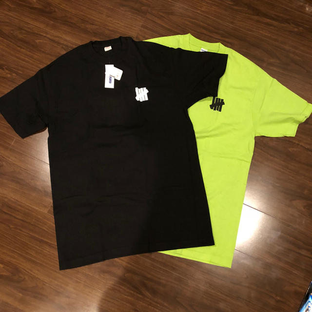 UNDEFEATED(アンディフィーテッド)のDQ様専用        Undefeated ロゴTシャツ Mサイズ ブラック メンズのトップス(Tシャツ/カットソー(半袖/袖なし))の商品写真