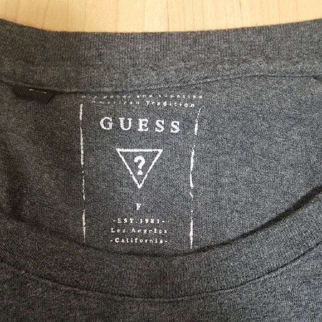 GUESS(ゲス)のクー様専用GUESS　ゲス　Tシャツ レディースのトップス(Tシャツ(半袖/袖なし))の商品写真