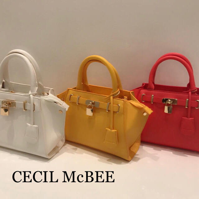 CECIL McBEE(セシルマクビー)の値下げ中♡CECIL McBEE キーチャーム付きバッグ レディースのバッグ(ショルダーバッグ)の商品写真