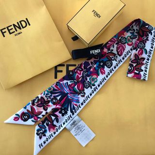 フェンディ(FENDI)のclala様ご専用💐フェンディ ラッピーお花柄😍✨(バンダナ/スカーフ)