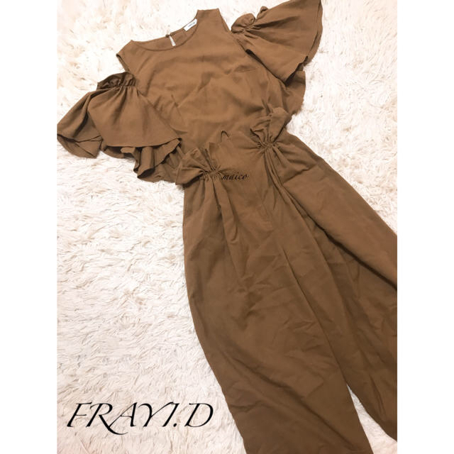 FRAY I.D(フレイアイディー)のFRAYI.D☆ラッフルスリーブブラウス レディースのトップス(シャツ/ブラウス(半袖/袖なし))の商品写真