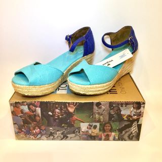 トムズ(TOMS)の新品TOMS✨ウェッジソールサンダル 24.5cm(サンダル)