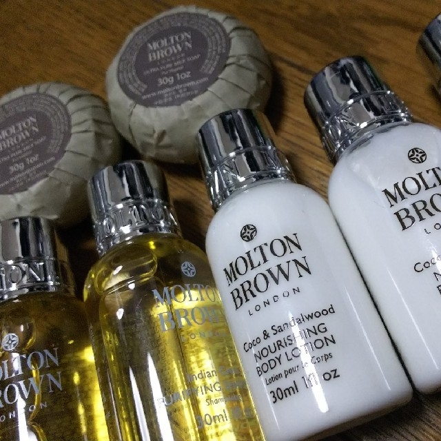 MOLTON BROWN(モルトンブラウン)のMOLTON BROWN アメニティセット コスメ/美容のキット/セット(サンプル/トライアルキット)の商品写真