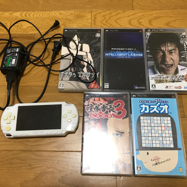 PlayStation Portable(プレイステーションポータブル)のPSP 本体 ゲーム機 ソフト セット エンタメ/ホビーのゲームソフト/ゲーム機本体(携帯用ゲーム機本体)の商品写真