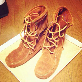 ミネトンカ(Minnetonka)のMINNETONKA フリンジブーツ(ブーツ)