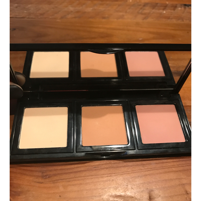 BOBBI BROWN - ボビイブラウン アイシャドウセットの通販 by TERiKOs ...