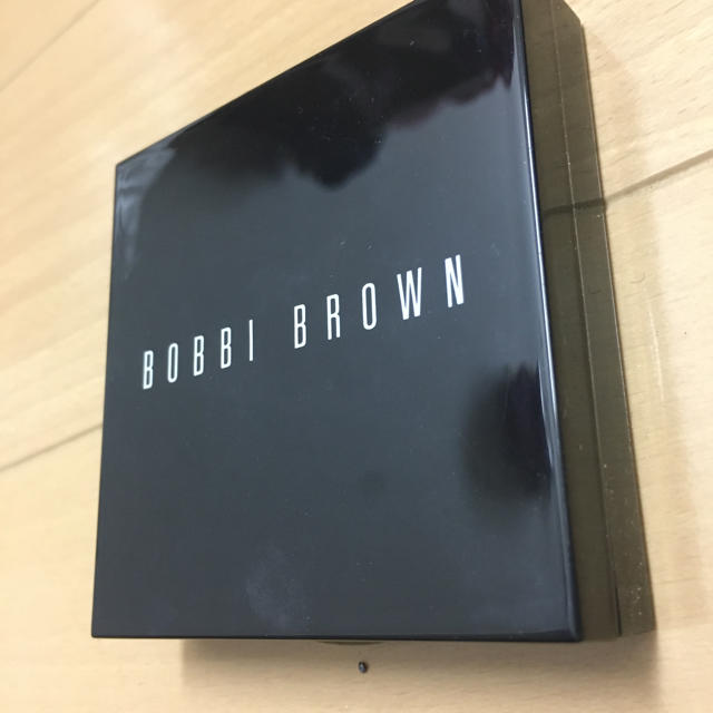 BOBBI BROWN(ボビイブラウン)のボビーブラウン  シマーブリック 美品 コスメ/美容のベースメイク/化粧品(フェイスカラー)の商品写真