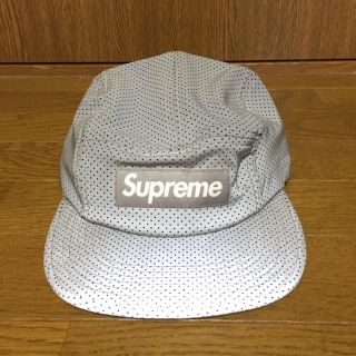 シュプリーム(Supreme)のSupreme Perforated Reflective Cap 新品未使用(キャップ)