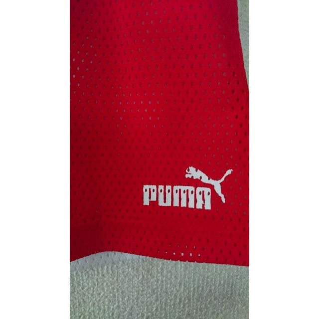 PUMA(プーマ)の美品☆PUMA☆白×赤のタンクトップ プーマ スポーツ/アウトドアのトレーニング/エクササイズ(トレーニング用品)の商品写真