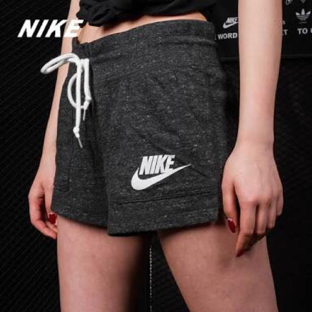 NIKE(ナイキ)のNike スウェット ショートパンツ レディースのパンツ(ショートパンツ)の商品写真