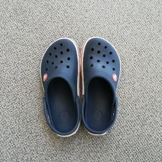 クロックス(crocs)のmayu124様専用⭐クロックス18.5(12/13)サイズネイビー(サンダル)