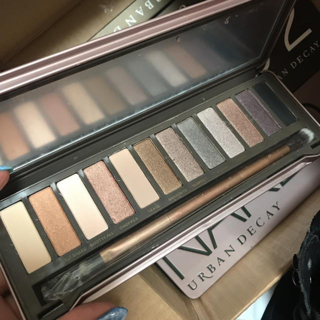 Urban Decay(アーバンディケイ)の訳あり NAKED2 パレット コスメ/美容のベースメイク/化粧品(アイシャドウ)の商品写真