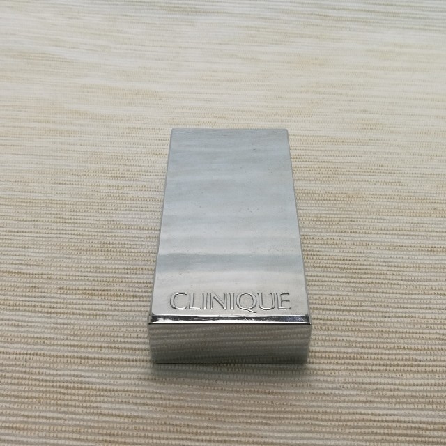 CLINIQUE(クリニーク)のCLINIQUE　アイシャドウ コスメ/美容のベースメイク/化粧品(アイシャドウ)の商品写真