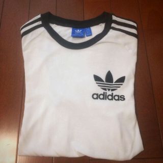 アディダス(adidas)のアディダスオリジナル カリフォルニアＴシャツ(Tシャツ/カットソー(半袖/袖なし))