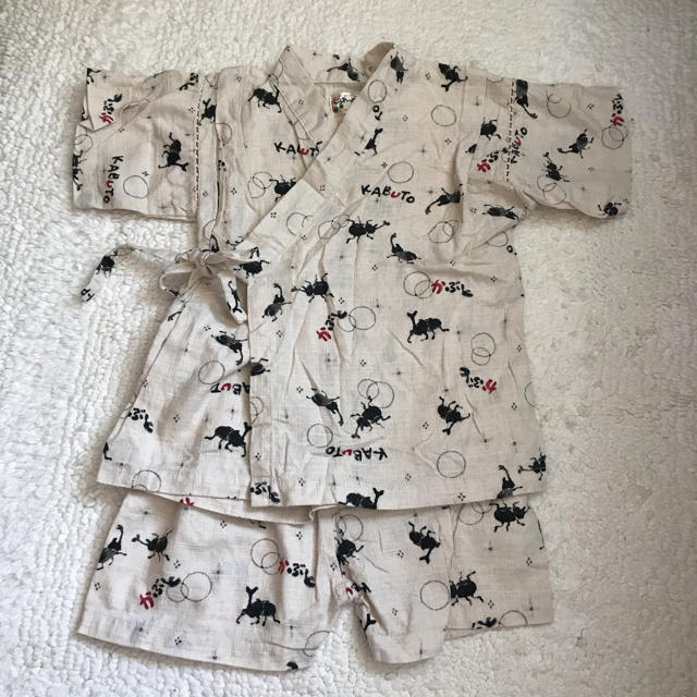 【サイズ90】カブトムシ柄甚平 キッズ/ベビー/マタニティのキッズ服男の子用(90cm~)(甚平/浴衣)の商品写真