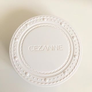 セザンヌケショウヒン(CEZANNE（セザンヌ化粧品）)のセザンヌ UVクリアフェイスパウダー 01 ライト(明るい肌色)(フェイスパウダー)