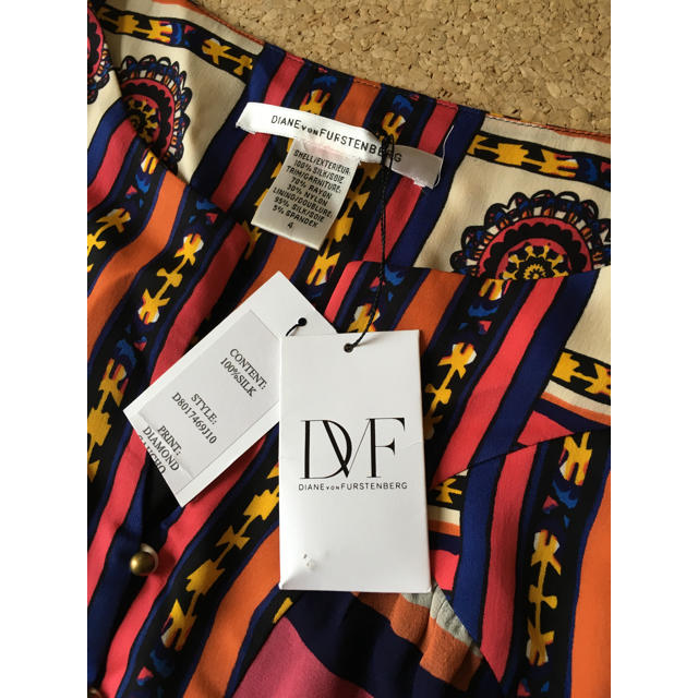 DIANE von FURSTENBERG(ダイアンフォンファステンバーグ)の新品タグ付き DIANE VON FURSTENBERG シルクワンピース レディースのワンピース(ひざ丈ワンピース)の商品写真