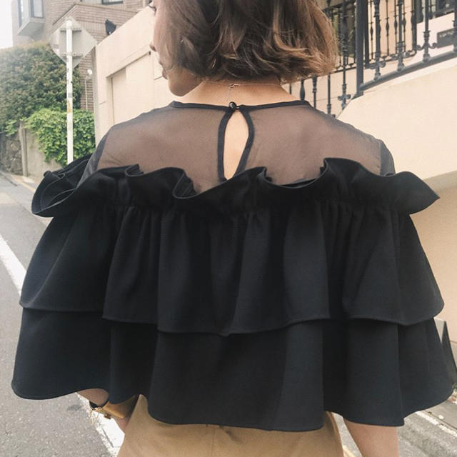 Ameri VINTAGE(アメリヴィンテージ)のAmeri   UNDULATE SHEER TOP シアー フリル トップス レディースのトップス(カットソー(半袖/袖なし))の商品写真