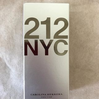 キャロライナヘレナ(CAROLINA HERRERA)のキャロライナヘレラ ニューヨーク 212 オードトワレ 香水(香水(女性用))