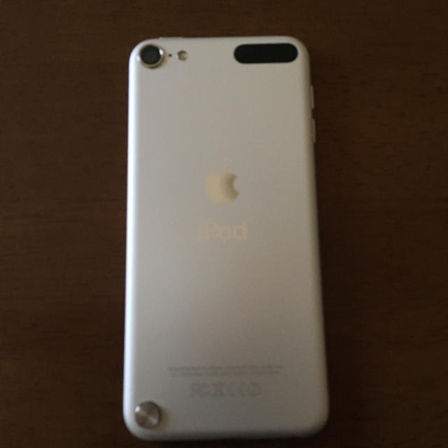 iPod touch(アイポッドタッチ)のiPod touch 第5世代 32GB スマホ/家電/カメラのオーディオ機器(ポータブルプレーヤー)の商品写真