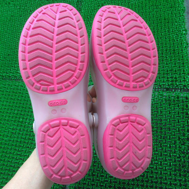 crocs(クロックス)のクロックス イザベラ w8（24㎝） レディースの靴/シューズ(サンダル)の商品写真