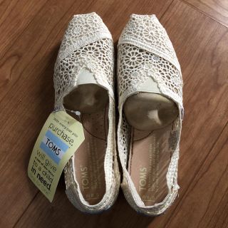 トムズ(TOMS)のTOMS 23.5(スニーカー)