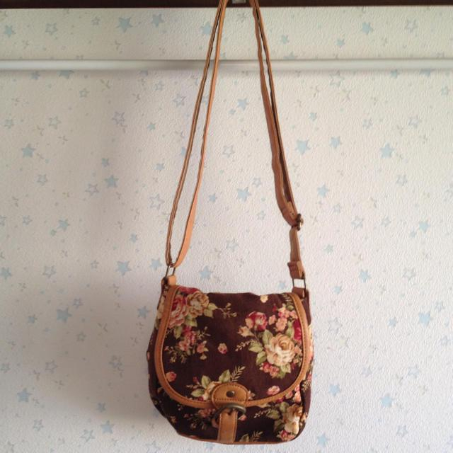 ヴィンテージ花柄♡ポシェット レディースのバッグ(ショルダーバッグ)の商品写真