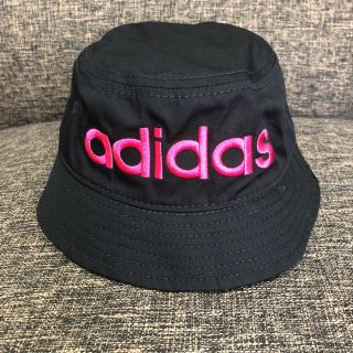 アディダス(adidas)の美品♡キッズadidasバケットハット 52cm(帽子)