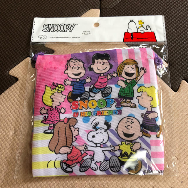 PEANUTS(ピーナッツ)の新品未使用☆ スヌーピー 巾着 エンタメ/ホビーのおもちゃ/ぬいぐるみ(キャラクターグッズ)の商品写真