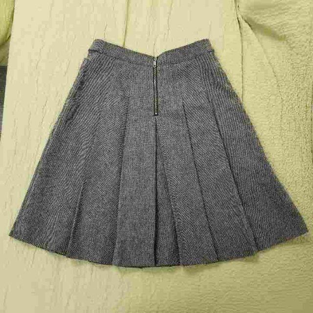 BURBERRY(バーバリー)のバーバリー　スカート　サイズ40　グレー レディースのスカート(ひざ丈スカート)の商品写真