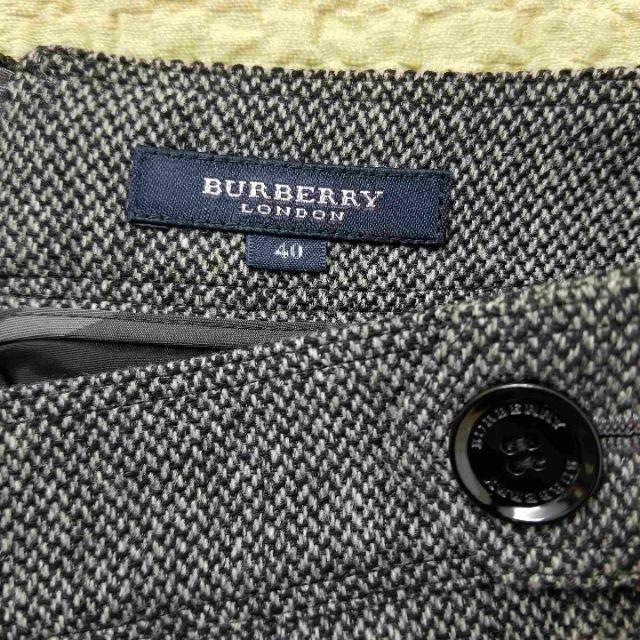 BURBERRY(バーバリー)のバーバリー　スカート　サイズ40　グレー レディースのスカート(ひざ丈スカート)の商品写真