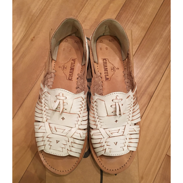 BEAUTY&YOUTH UNITED ARROWS(ビューティアンドユースユナイテッドアローズ)のCHAMULA UXMALレザーオープントゥサンダル 25センチ レディースの靴/シューズ(サンダル)の商品写真