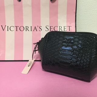 ヴィクトリアズシークレット(Victoria's Secret)の【新品】Victoria's Secret クロコ調ポーチ(ポーチ)